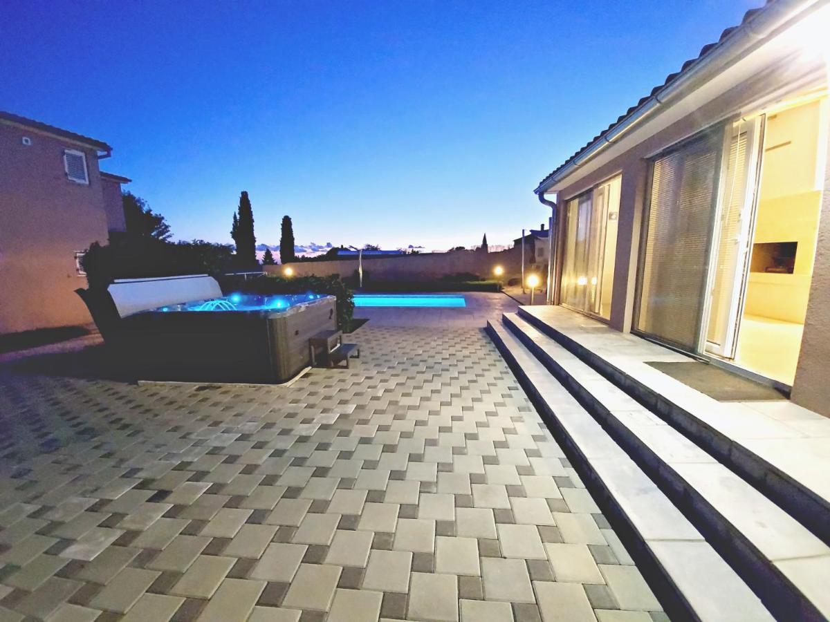 Villa Mattea Galizana ภายนอก รูปภาพ
