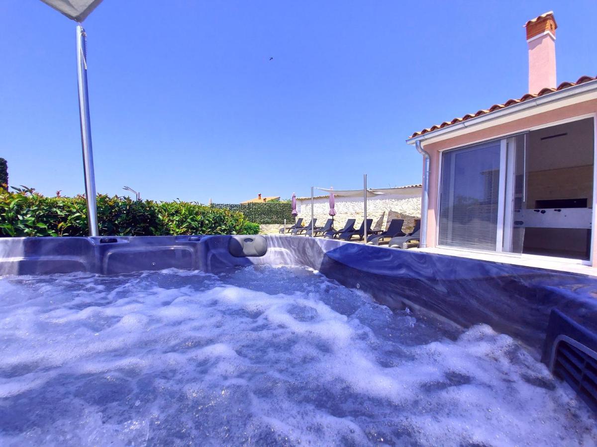 Villa Mattea Galizana ภายนอก รูปภาพ