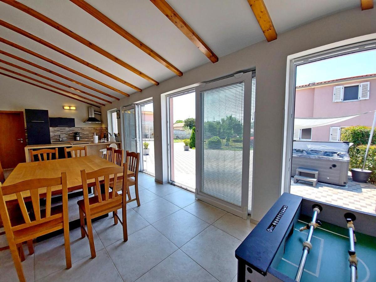 Villa Mattea Galizana ภายนอก รูปภาพ